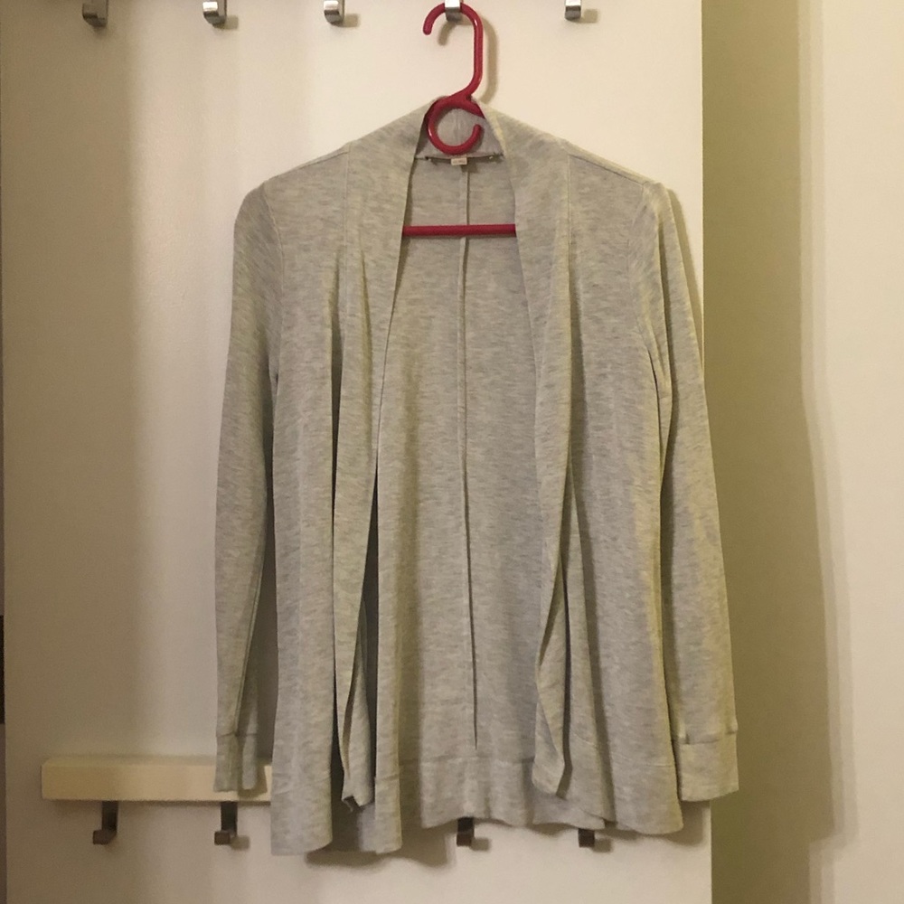 Petite Loft cozy gray open cardigan!
